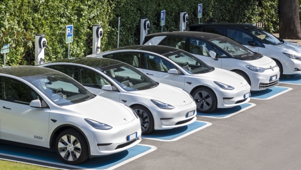 Dynamic Power Sharing - la Funzione Essenziale per Parcheggi con più Caricatori